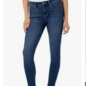 Liverpool Mid Rise Skinny Silky Soft Jeans Sz 6
